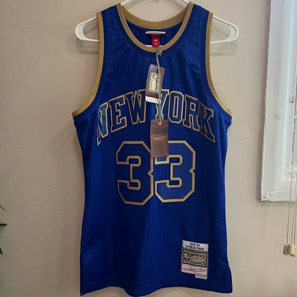 Knicks Ewing Jersey- Limited Edition